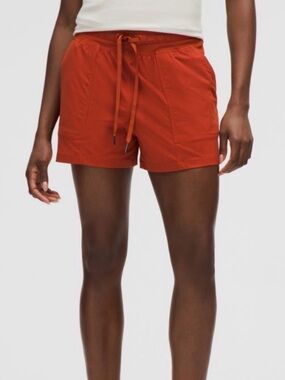 Lululemon Dance Studio Shorts
Size: 4
Color: Autumn Rust